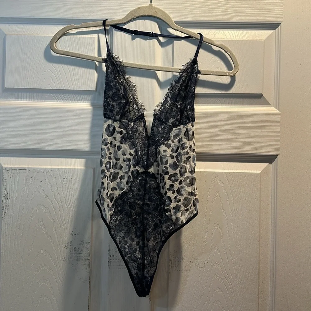 NEW! Victoria's Secret Leopard Mesh V-Wire Halter Teddy Thong Bodysuit S Lace